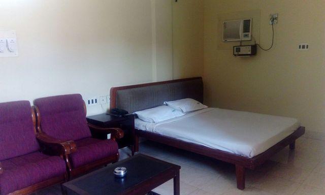 Hotel Regency Тривандрум Экстерьер фото