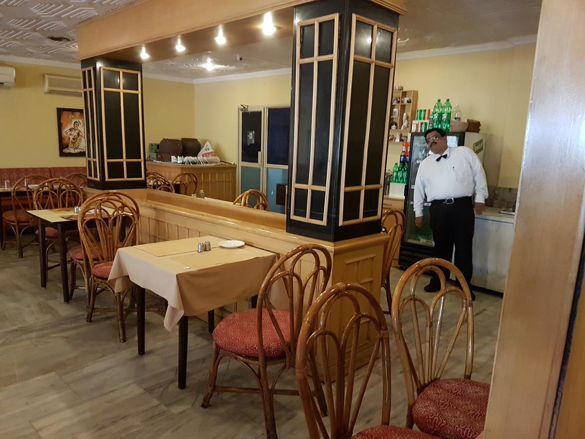 Hotel Regency Тривандрум Экстерьер фото